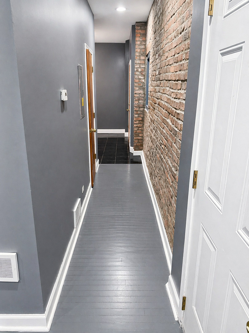 122 E 49th Street 106 Property Photo 5