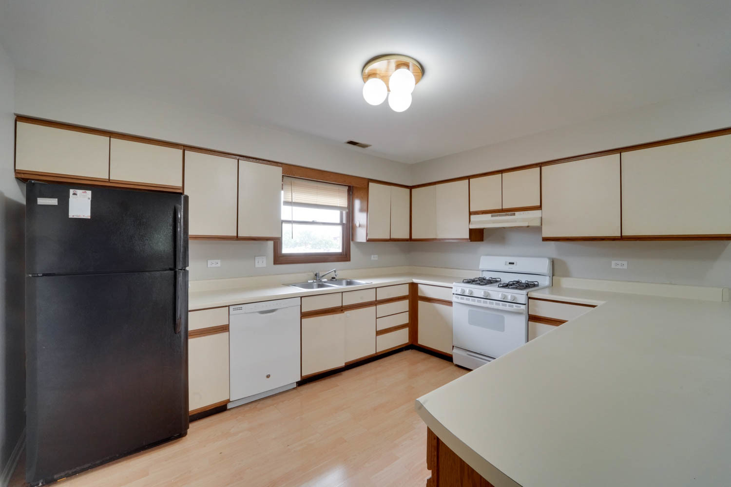 74 Terry Drive C Property Photo 9