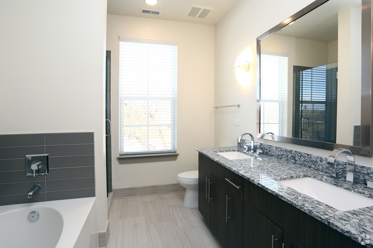 680 E Algonquin Road 2201 Property Photo 13
