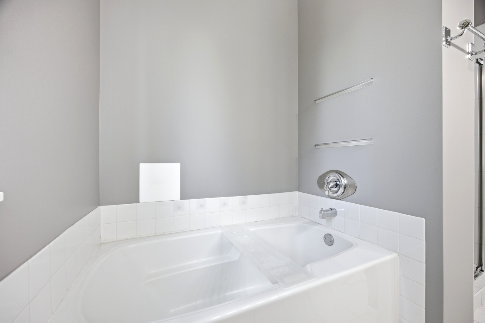 228 Norwich Drive Property Photo 27