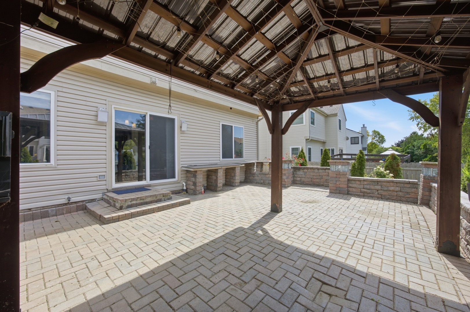 228 Norwich Drive Property Photo 38