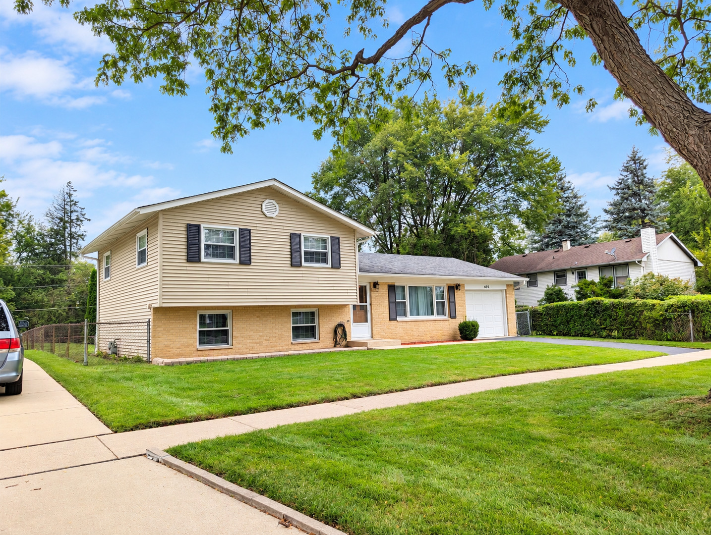 476 Raupp Boulevard Property Photo 1