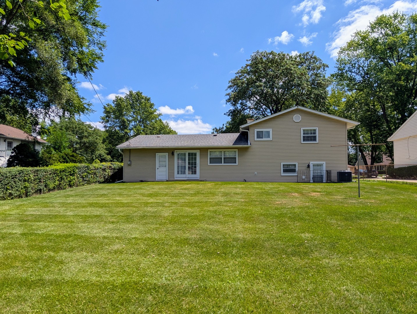 476 Raupp Boulevard Property Photo 20