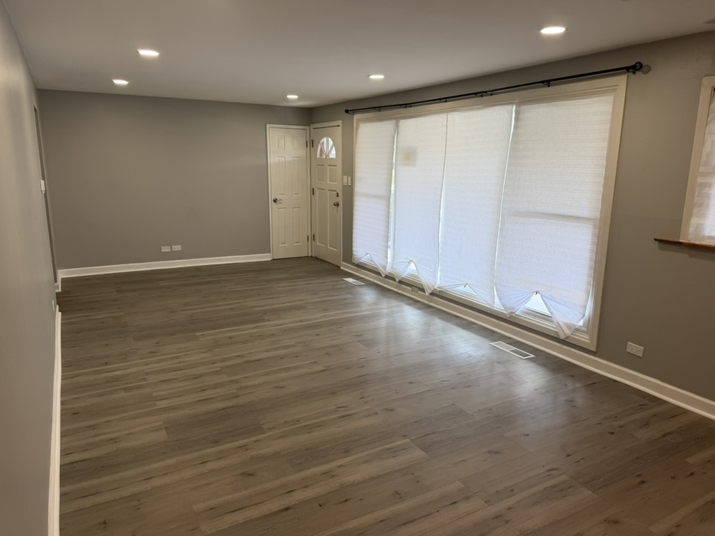 18921 John Avenue Property Photo 3