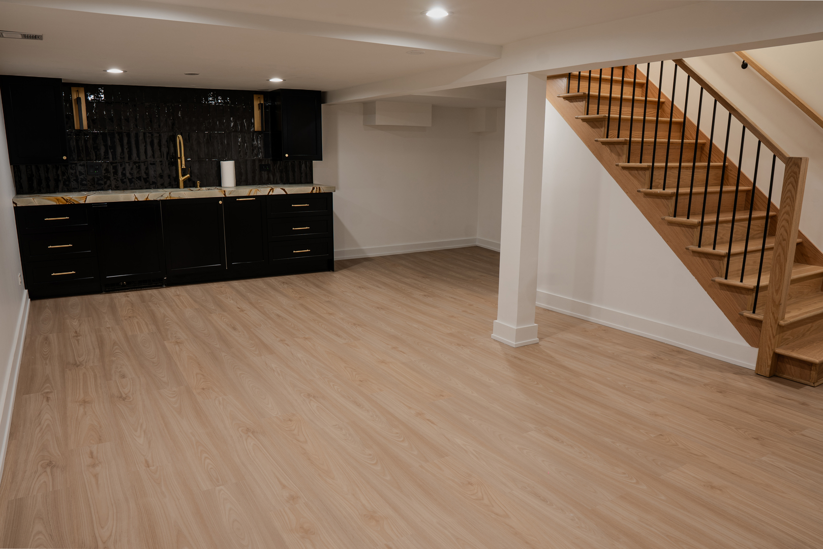 4738 W Pratt Avenue Property Photo 25