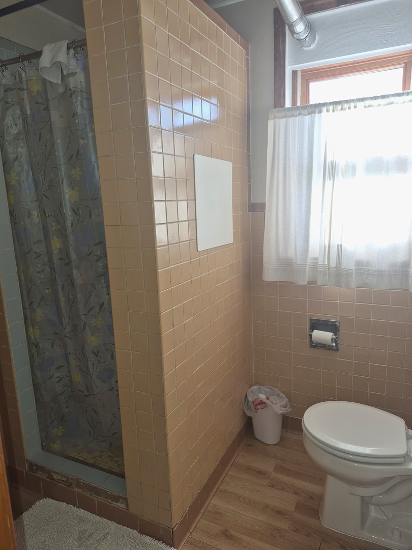 708 Bowen Street Property Photo 8