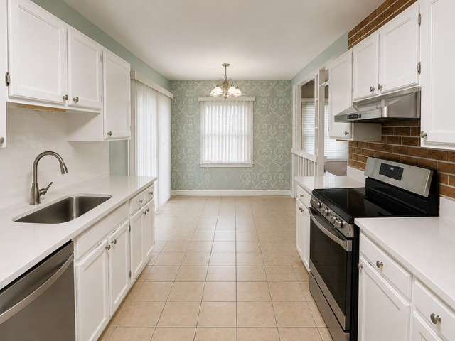 119 S Elroy Avenue Property Photo 3
