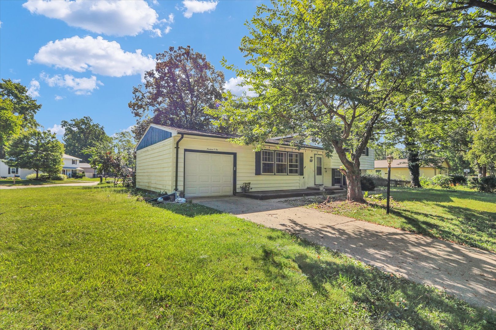 1902 Rebecca Drive Property Photo 3