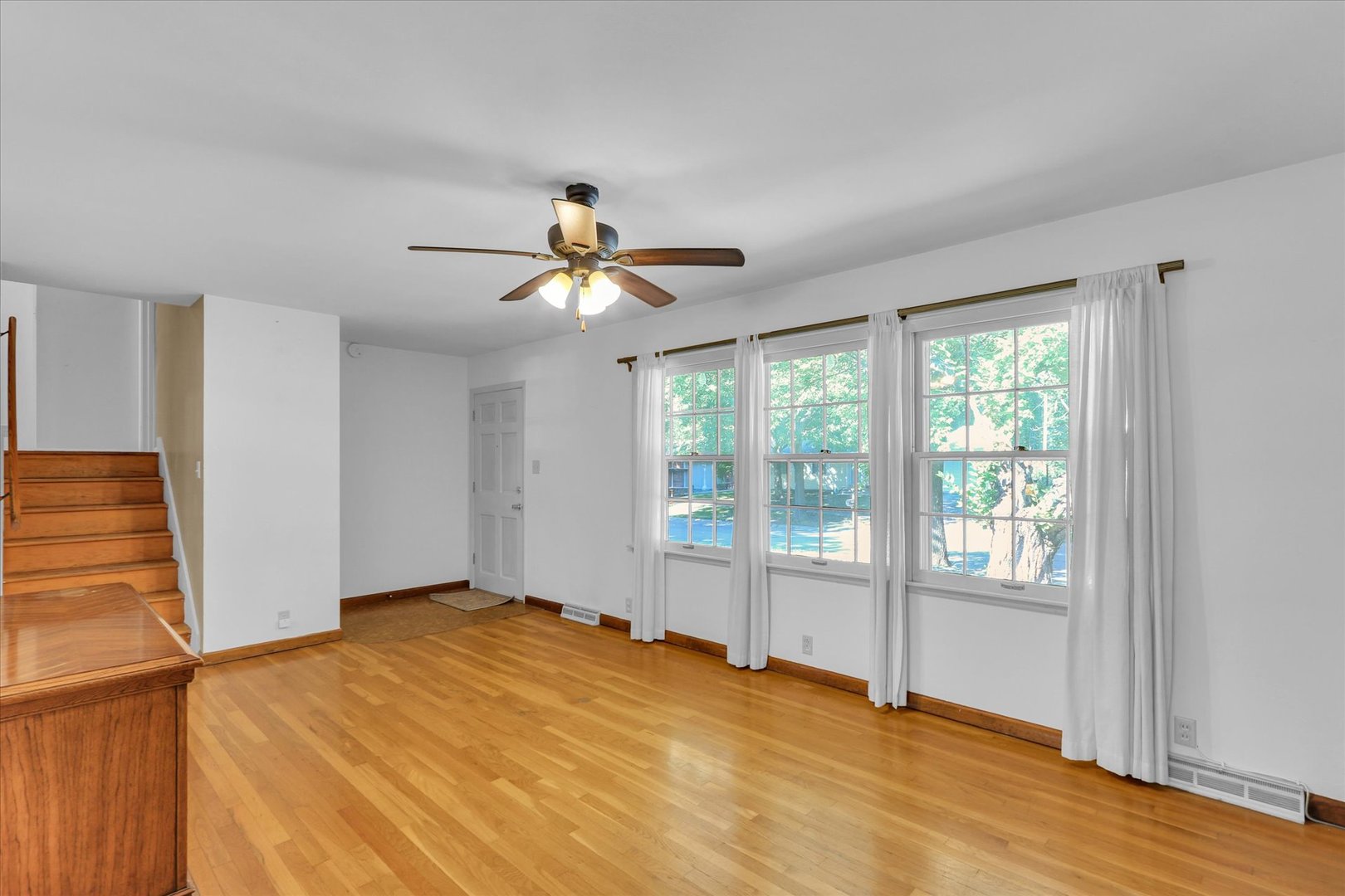 1902 Rebecca Drive Property Photo 8