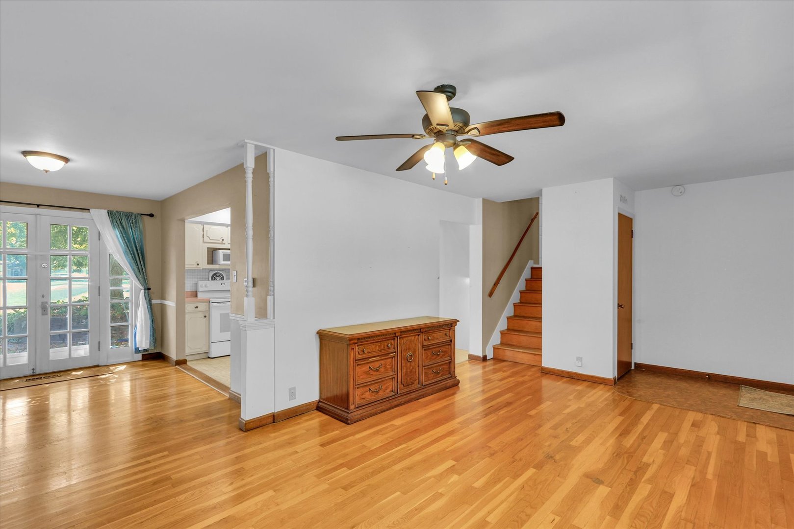 1902 Rebecca Drive Property Photo 9
