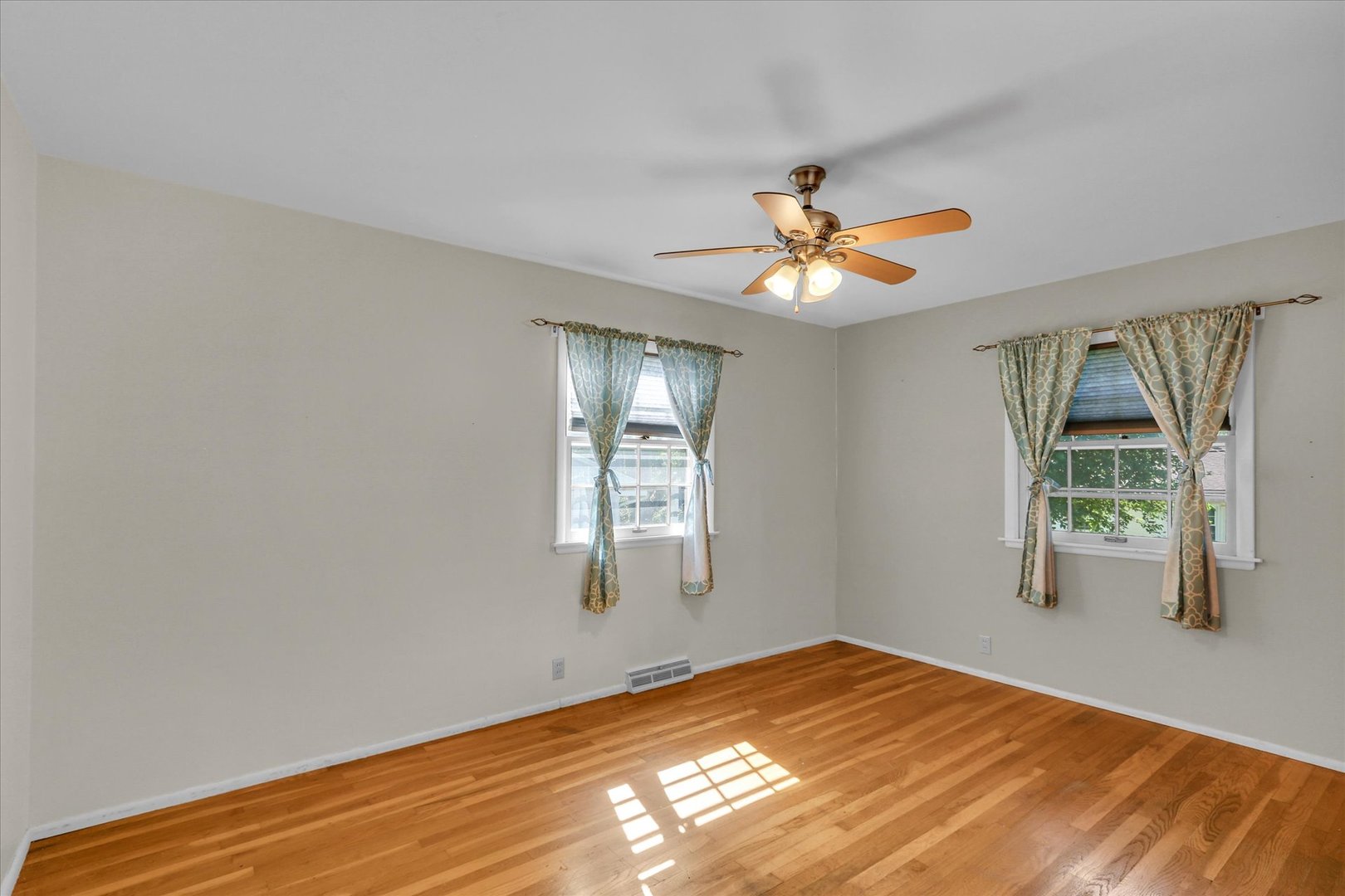 1902 Rebecca Drive Property Photo 17