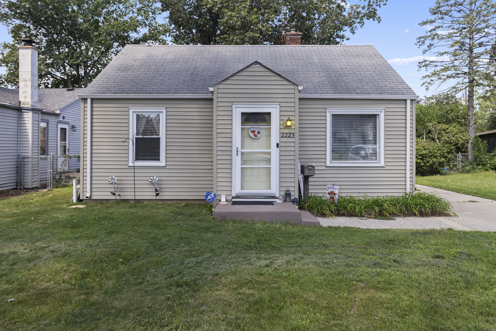 2223 Van Wie Avenue Property Photo 1