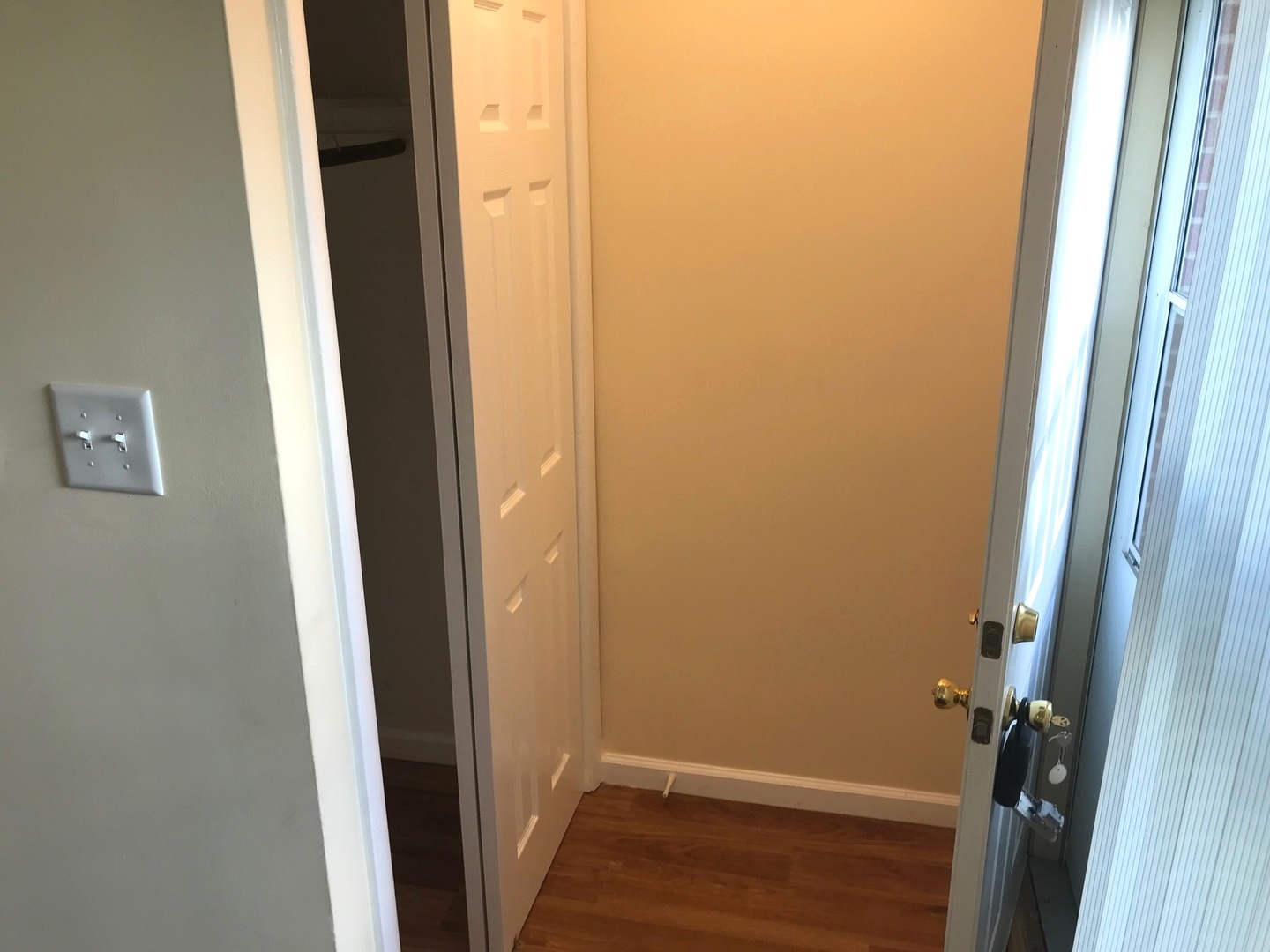 772 E 5th Court A Property Photo 9