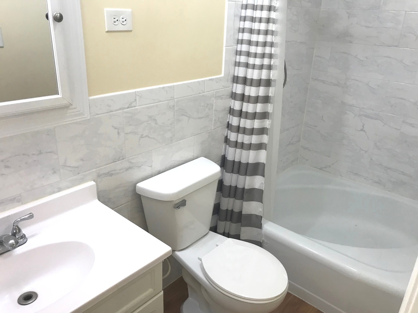 772 E 5th Court A Property Photo 21