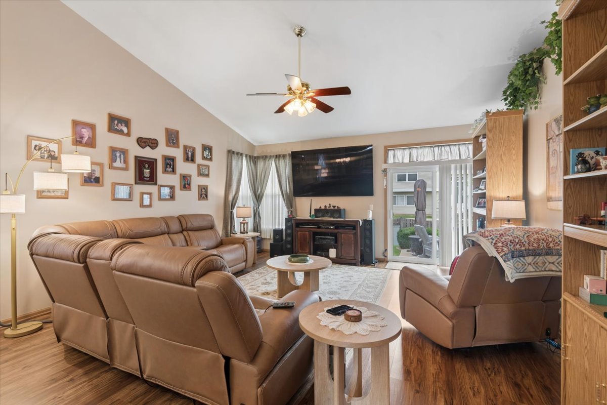 367 Larkspur Lane Property Photo 3