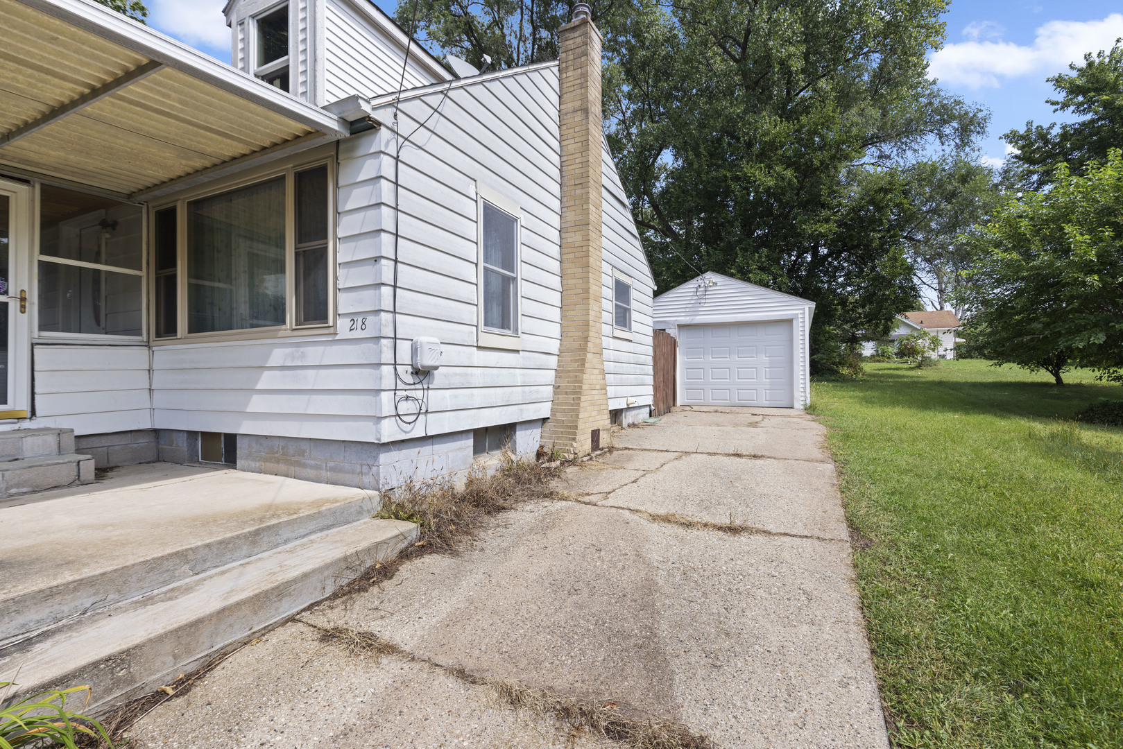 218 Euclid Avenue Property Photo 2