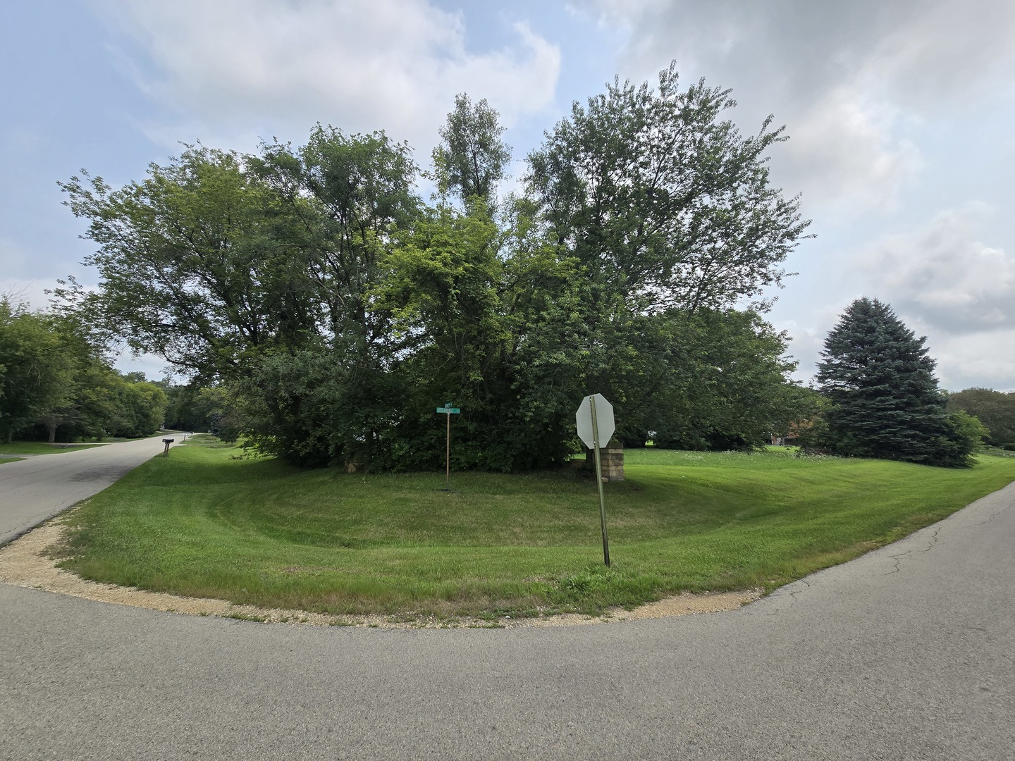 517 Atlantic Drive Property Photo 2