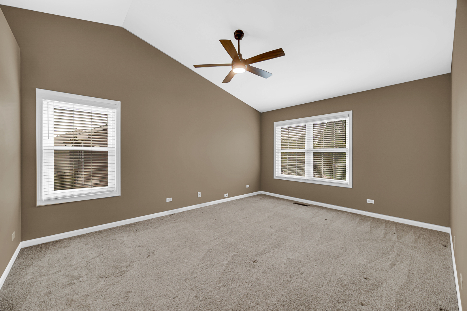 455 Rosewood Crossing - Property Photo 27