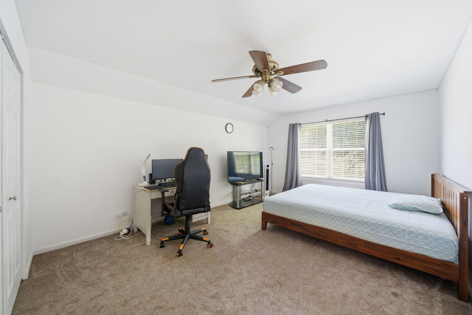 636 Briarwood Lane Property Photo 17