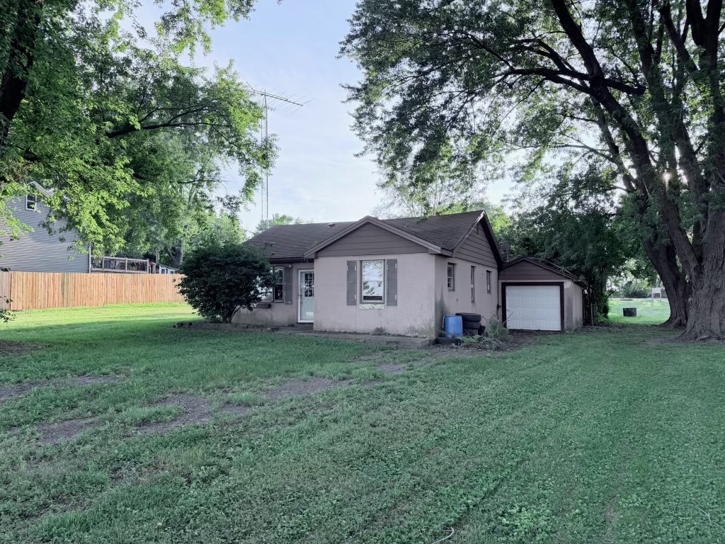 248 N 4000e Road Property Photo 2