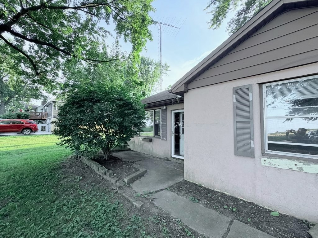 248 N 4000e Road Property Photo 3