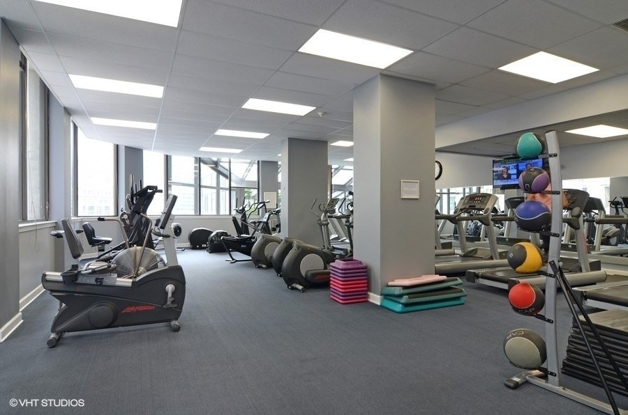 405 N Wabash Avenue 3401 Property Photo 16