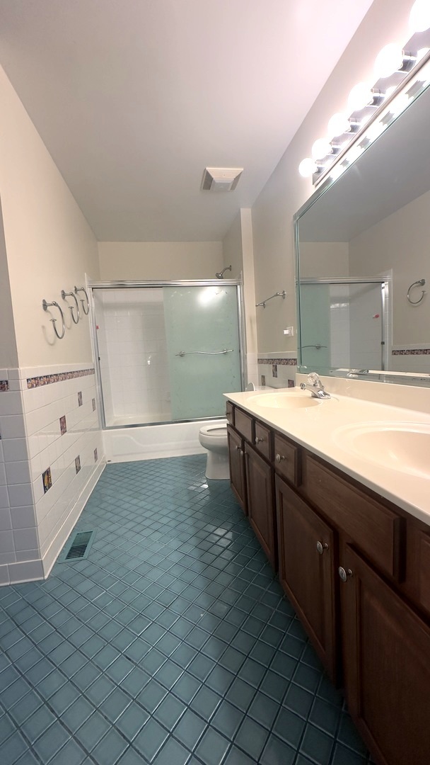 572 E Delgado Drive Property Photo 16