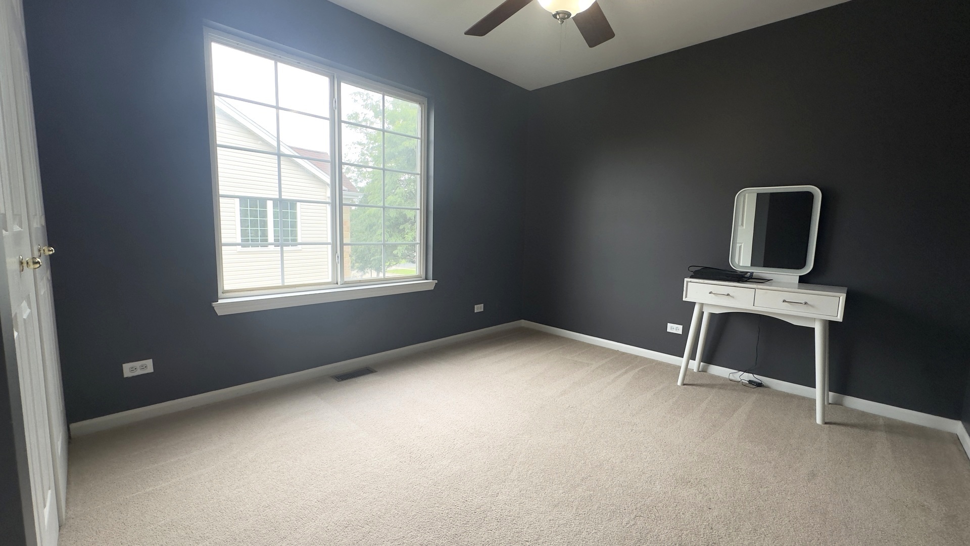 572 E Delgado Drive Property Photo 19