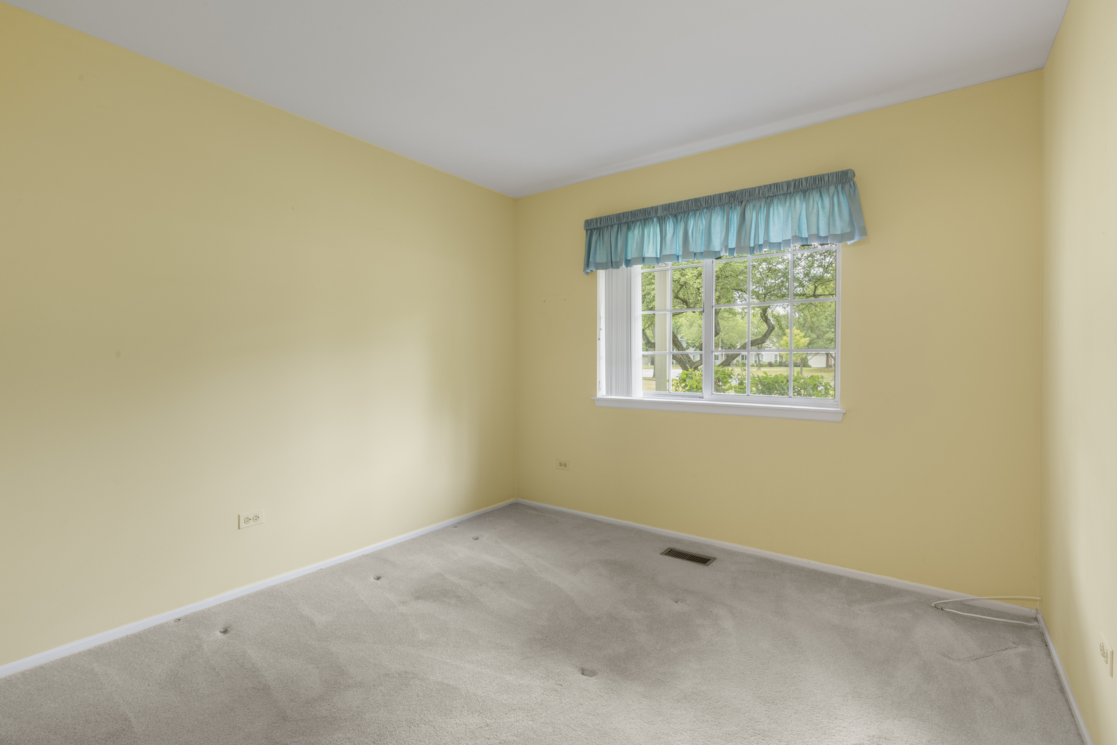 383 Aberdeen Court 1 Property Photo 15