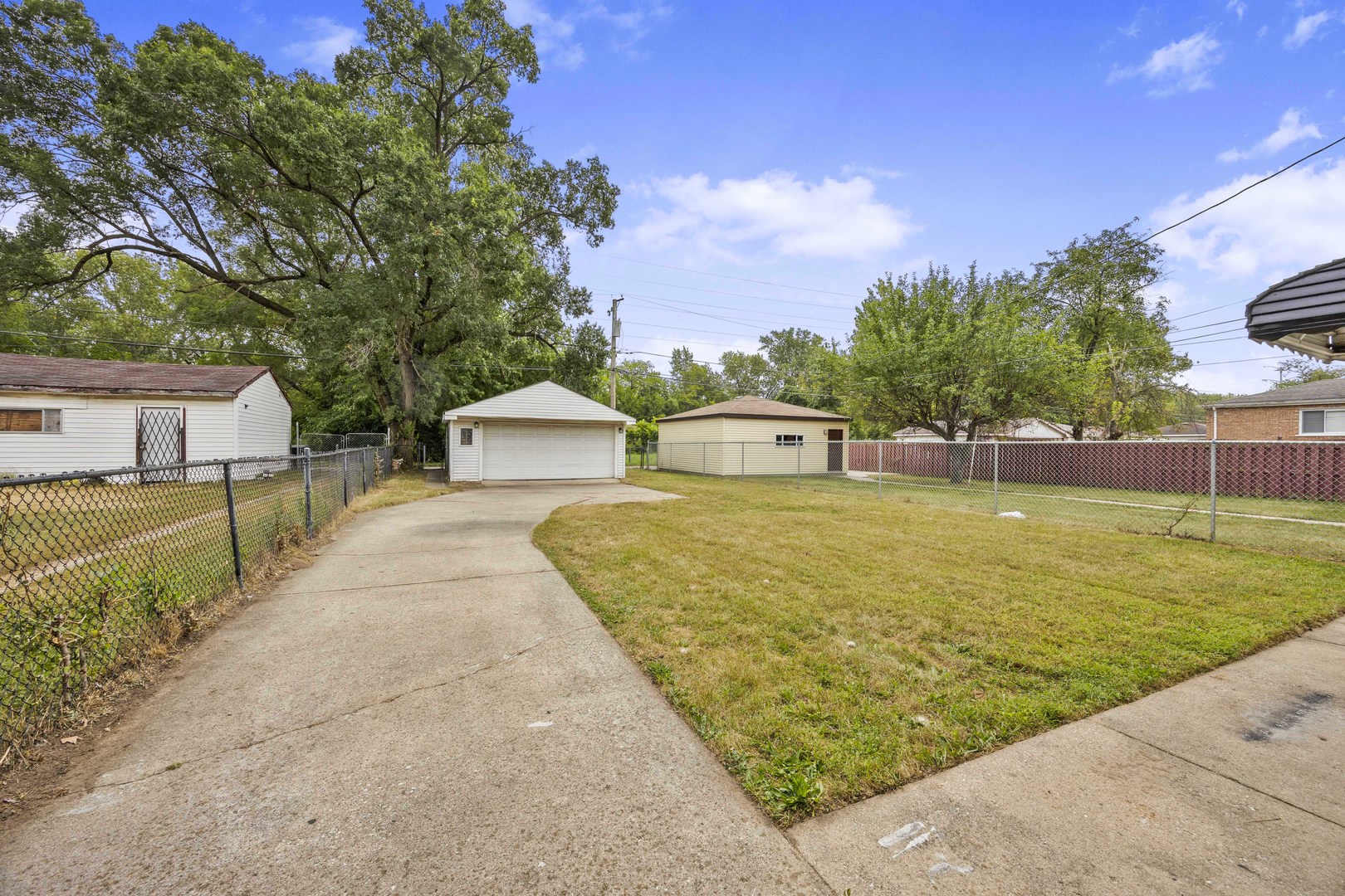 8831 S Eggleston Avenue Property Photo 11