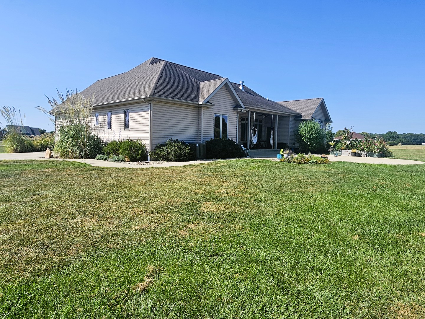 15228 E Holland Drive Property Photo 3
