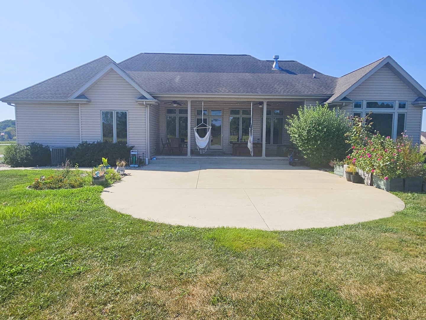 15228 E Holland Drive Property Photo 7