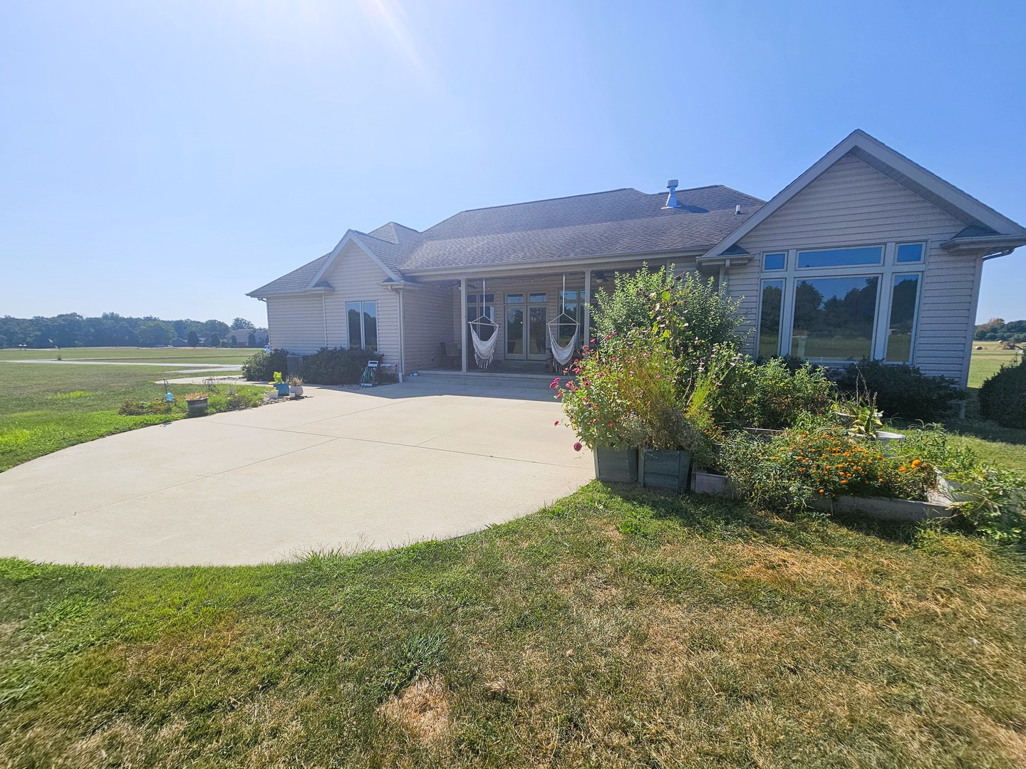 15228 E Holland Drive Property Photo 12