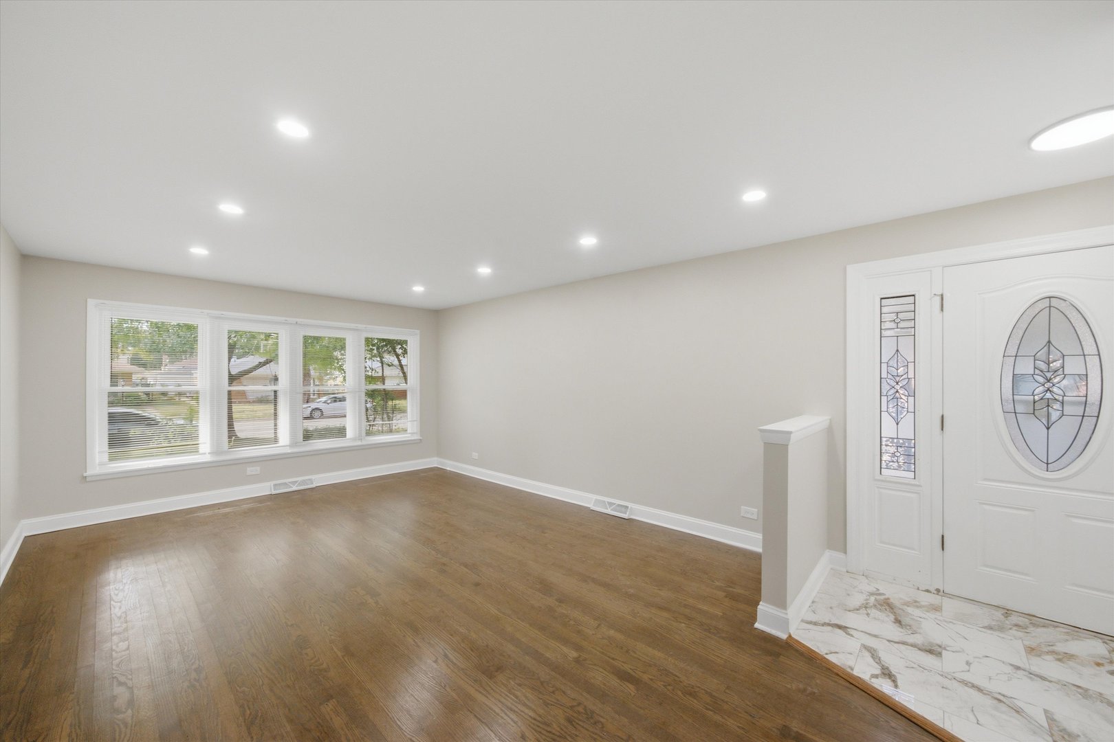14737 Blackstone Avenue Property Photo 4
