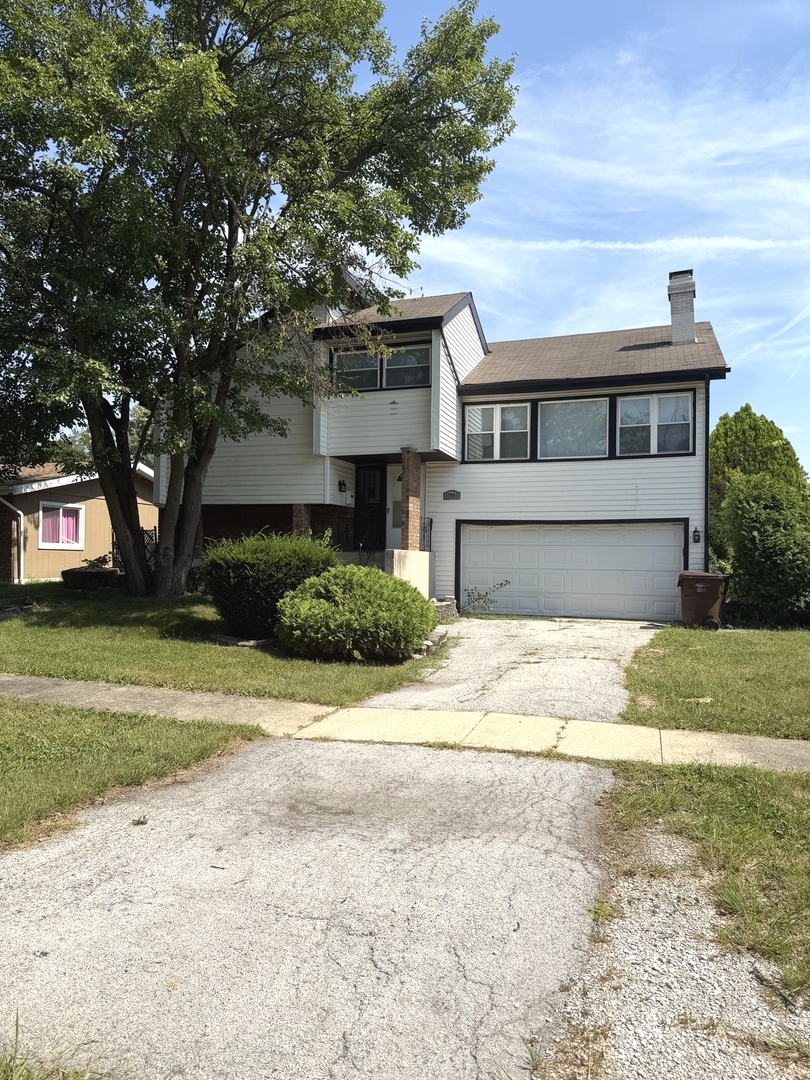 17909 Chartres Court Property Photo 2