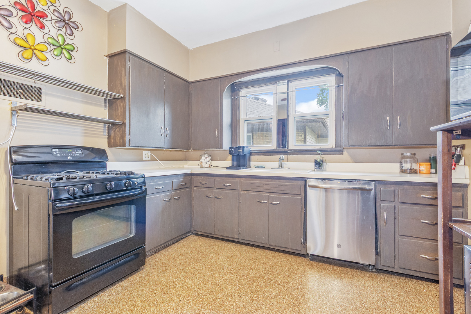 421 N William Street Property Photo 9