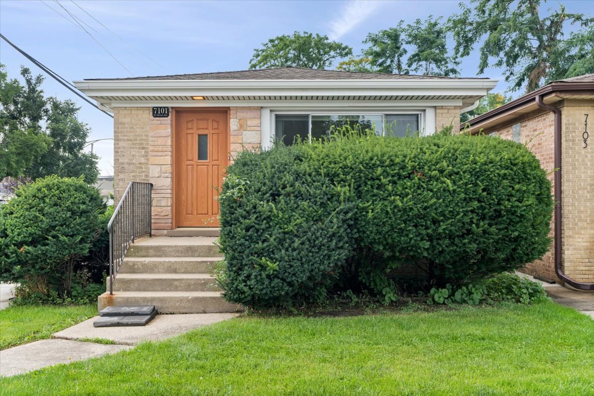 7101 W Devon Avenue Property Photo 1