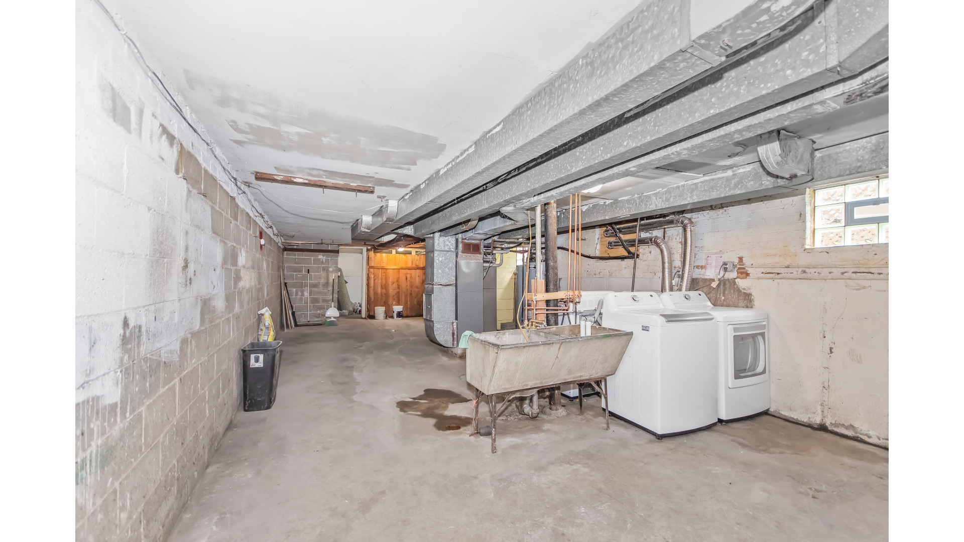 8914 Lamon Avenue Property Photo 13