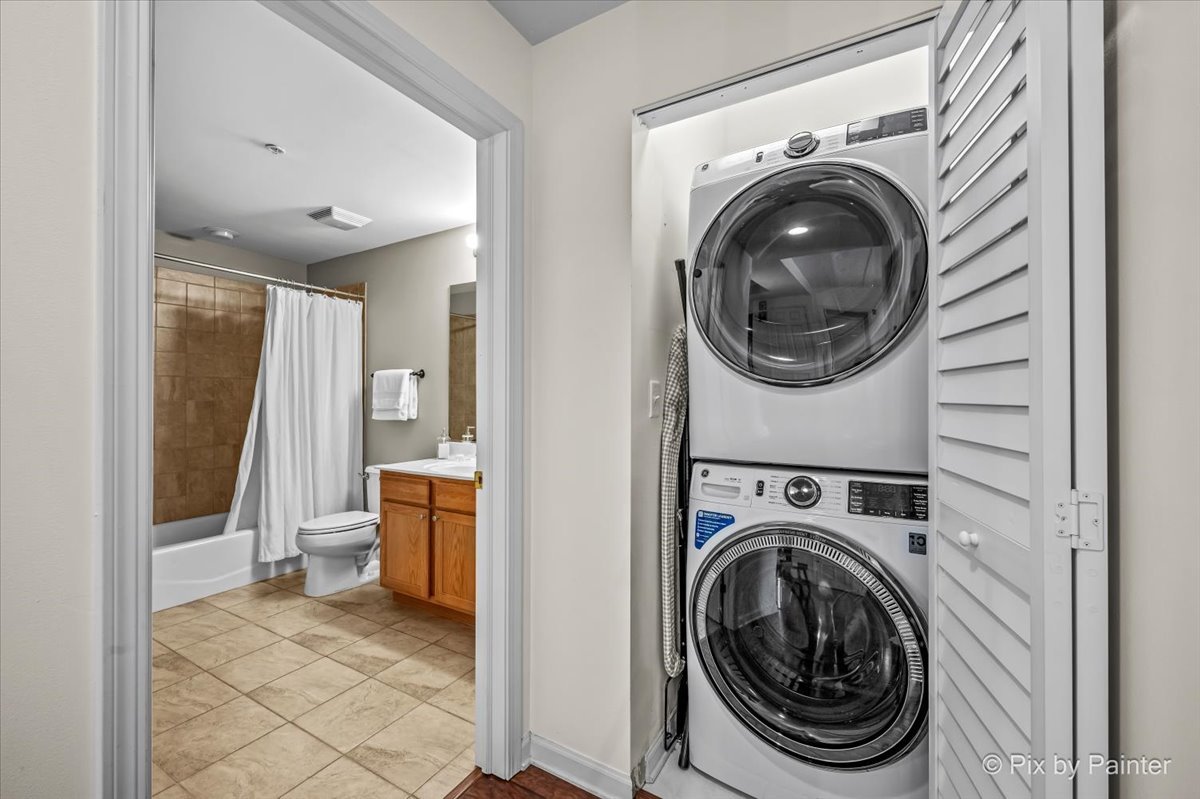 125 Lakeview Drive 403 Property Photo 18
