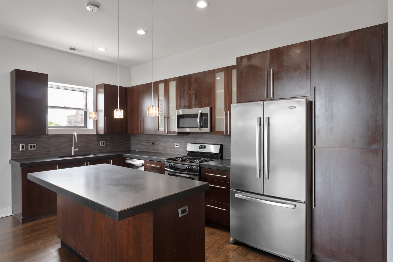 1412 W Morse Avenue 3d Property Photo 5