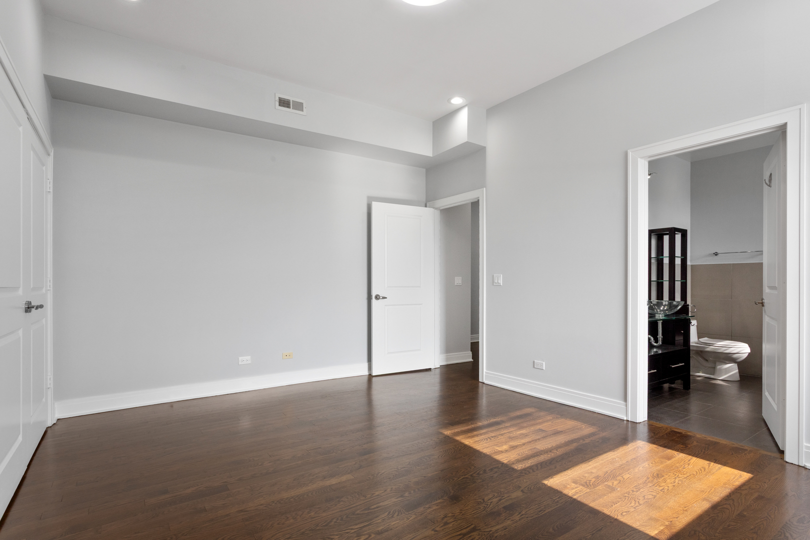 1412 W Morse Avenue 3d Property Photo 6