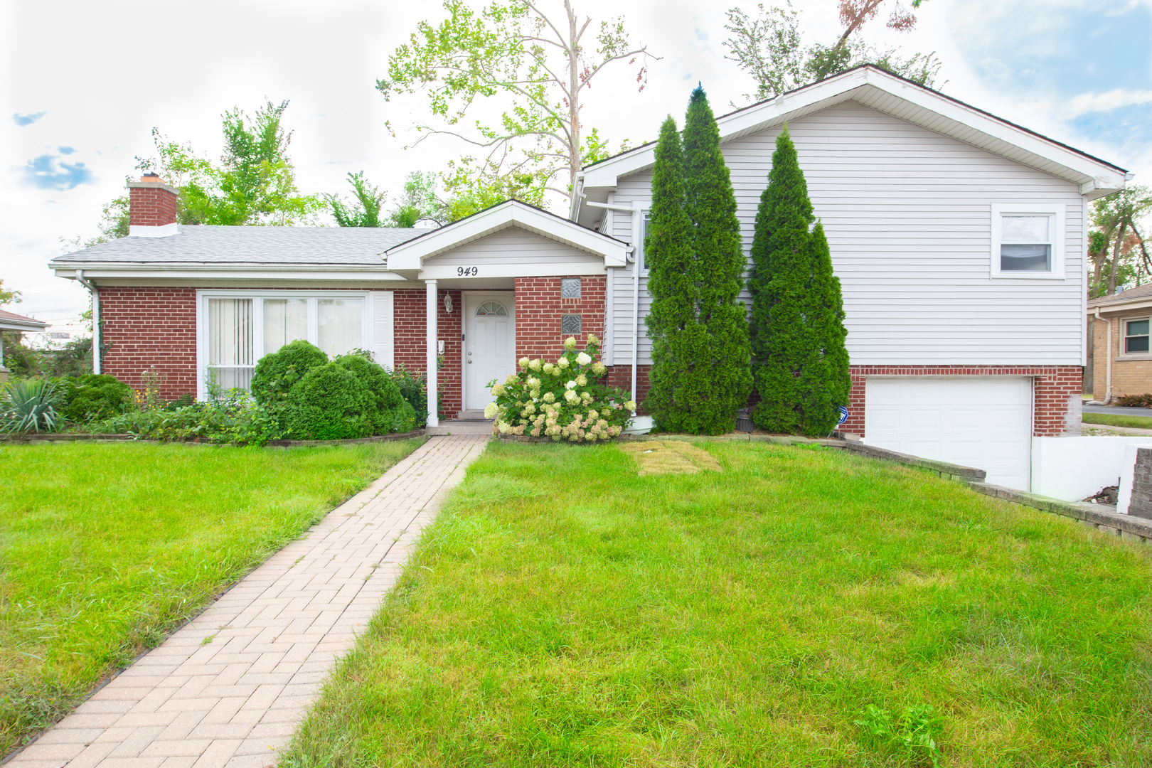 949 Braemar Road Property Photo 1