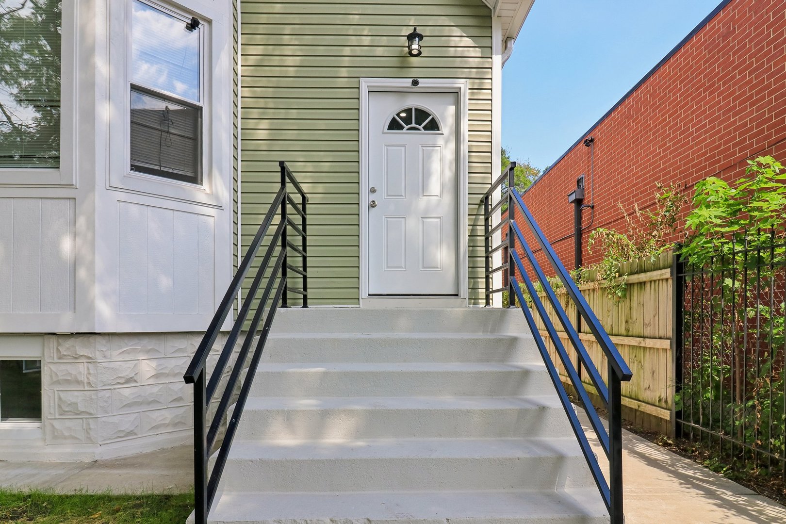 210 W 111th Street Property Photo 4