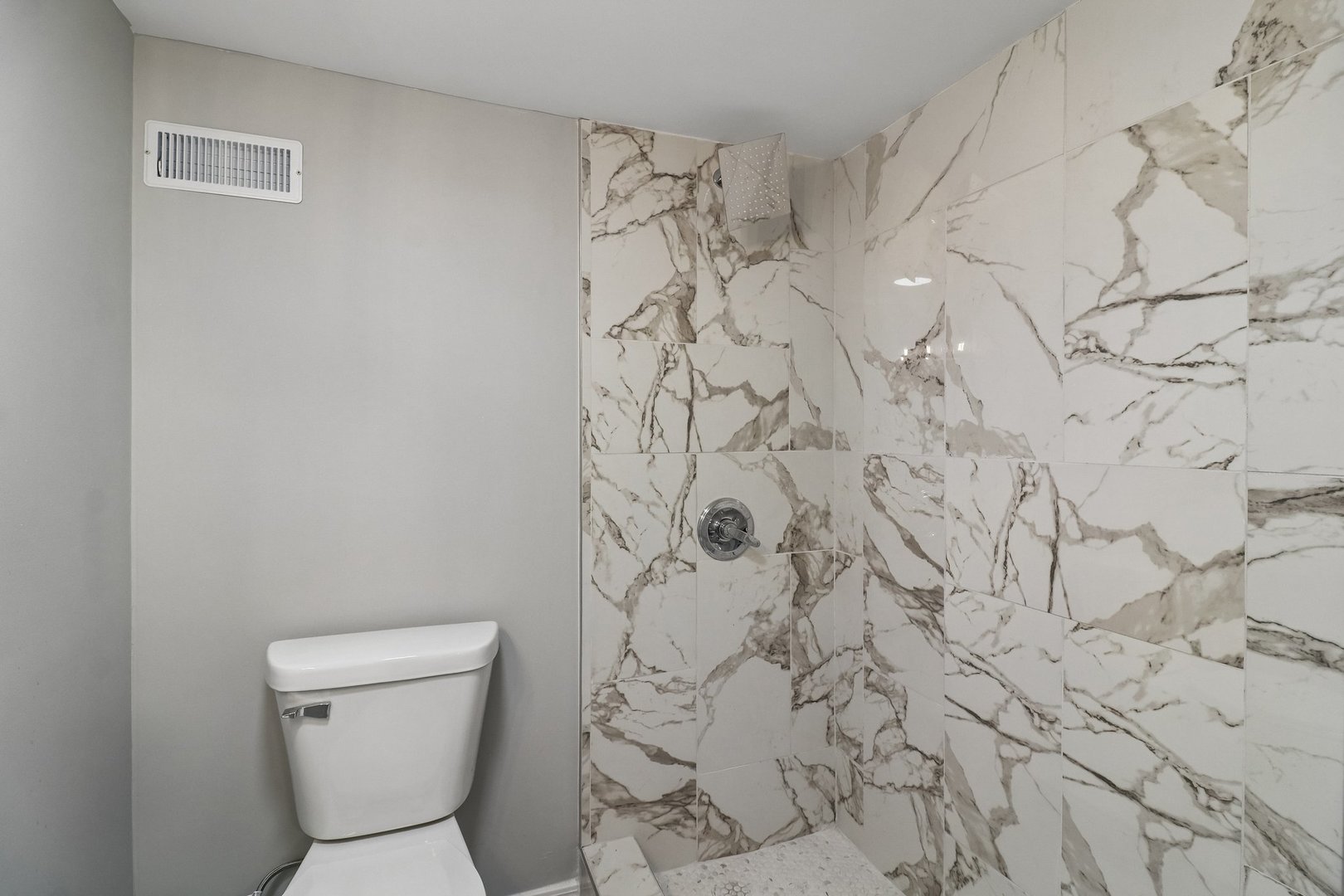 210 W 111th Street Property Photo 33