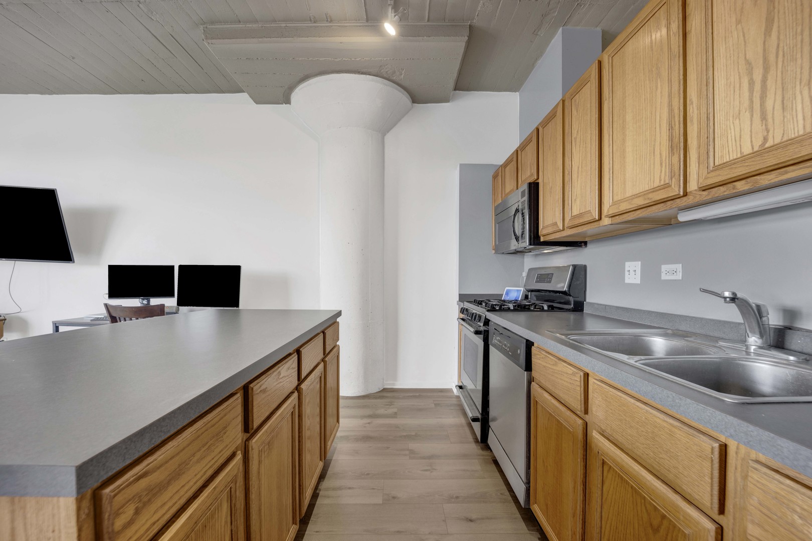 1525 S Sangamon Street 315p Property Photo 10