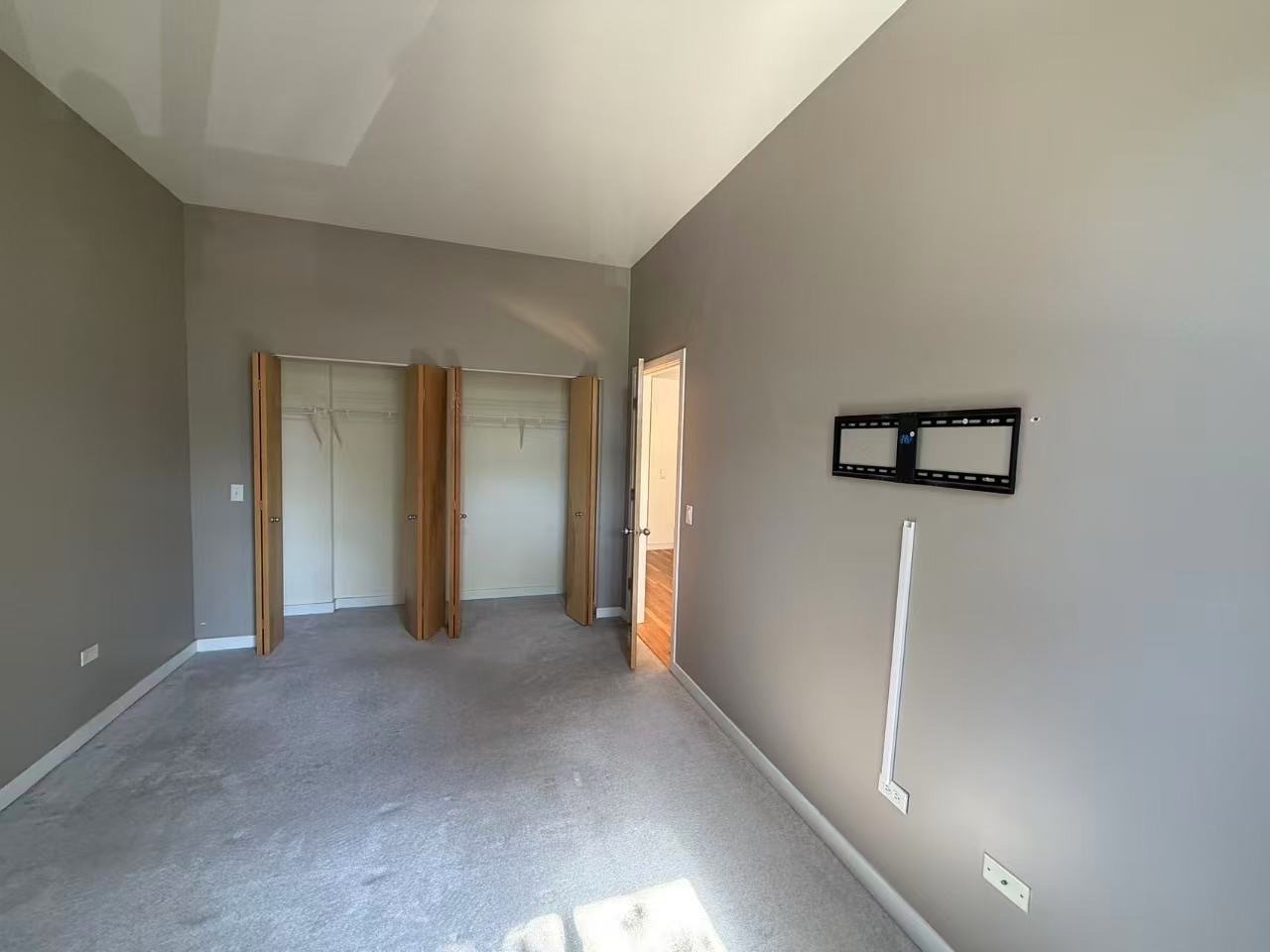 1935 S Archer Avenue 223 Property Photo 12