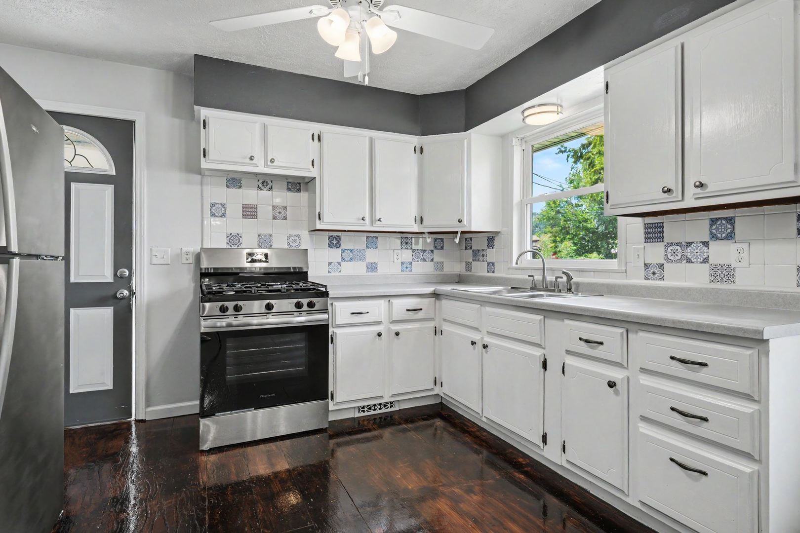 1228 S Mason Street Property Photo 11