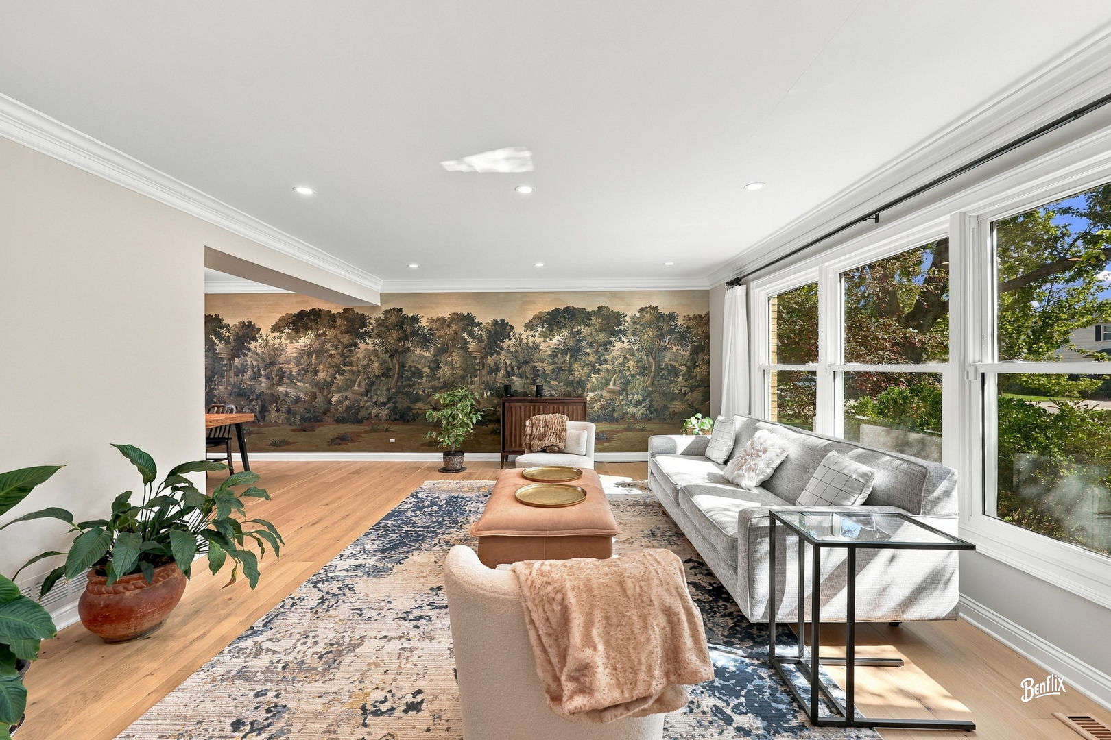 4 W Suffield Drive Property Photo 4