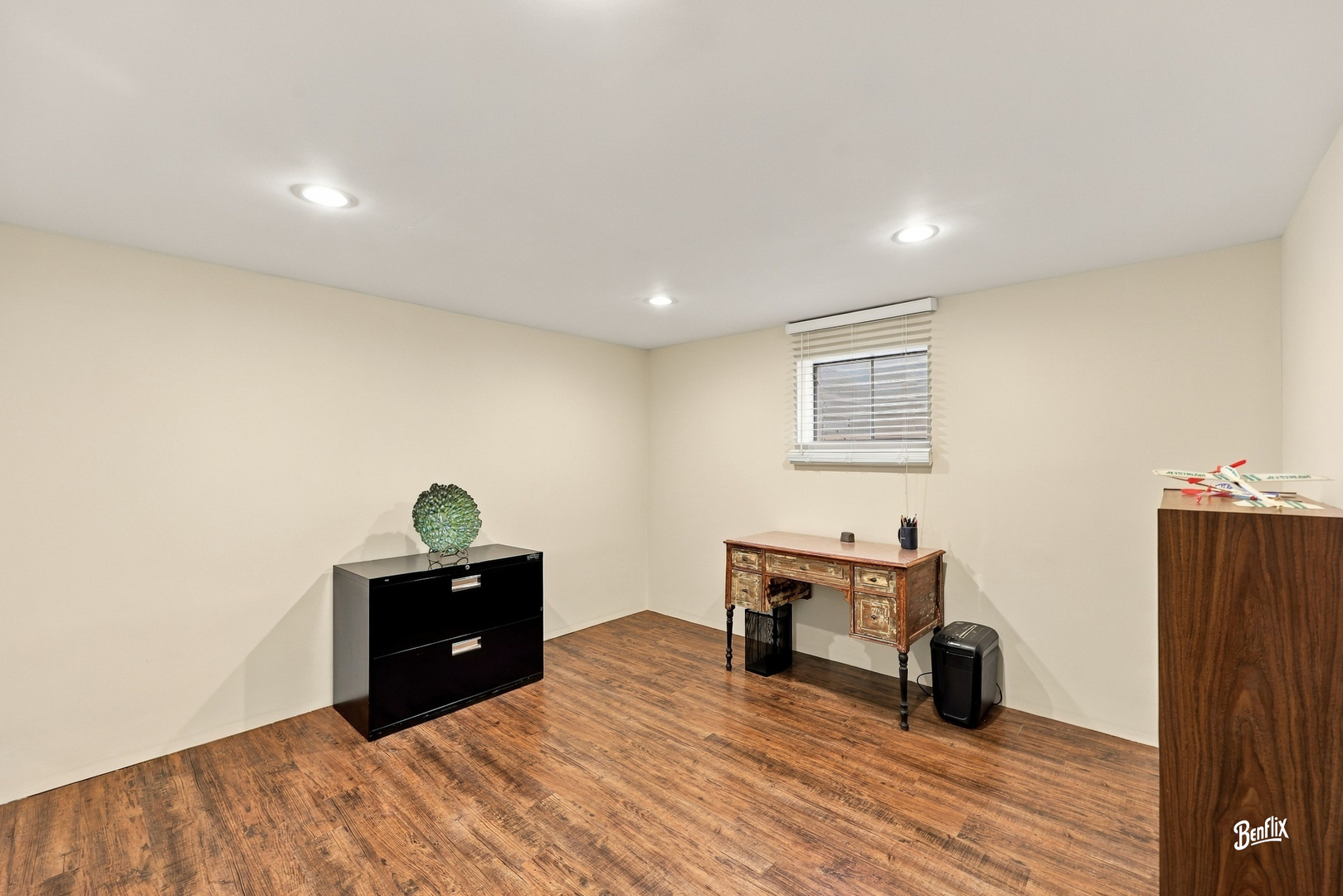 4 W Suffield Drive Property Photo 28
