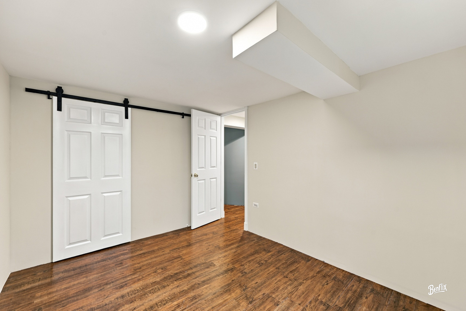 4 W Suffield Drive Property Photo 30